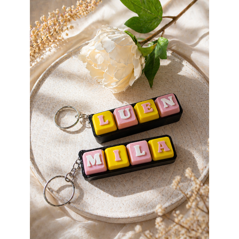 Fidget naam sleutelhanger 4 letters 