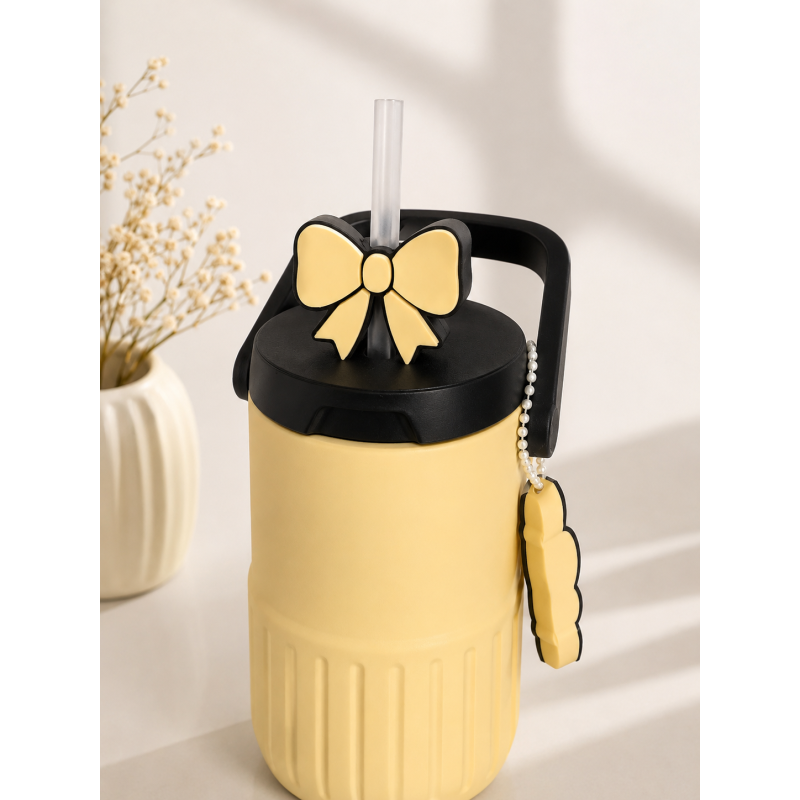 Bow straw topper pastelgeel 